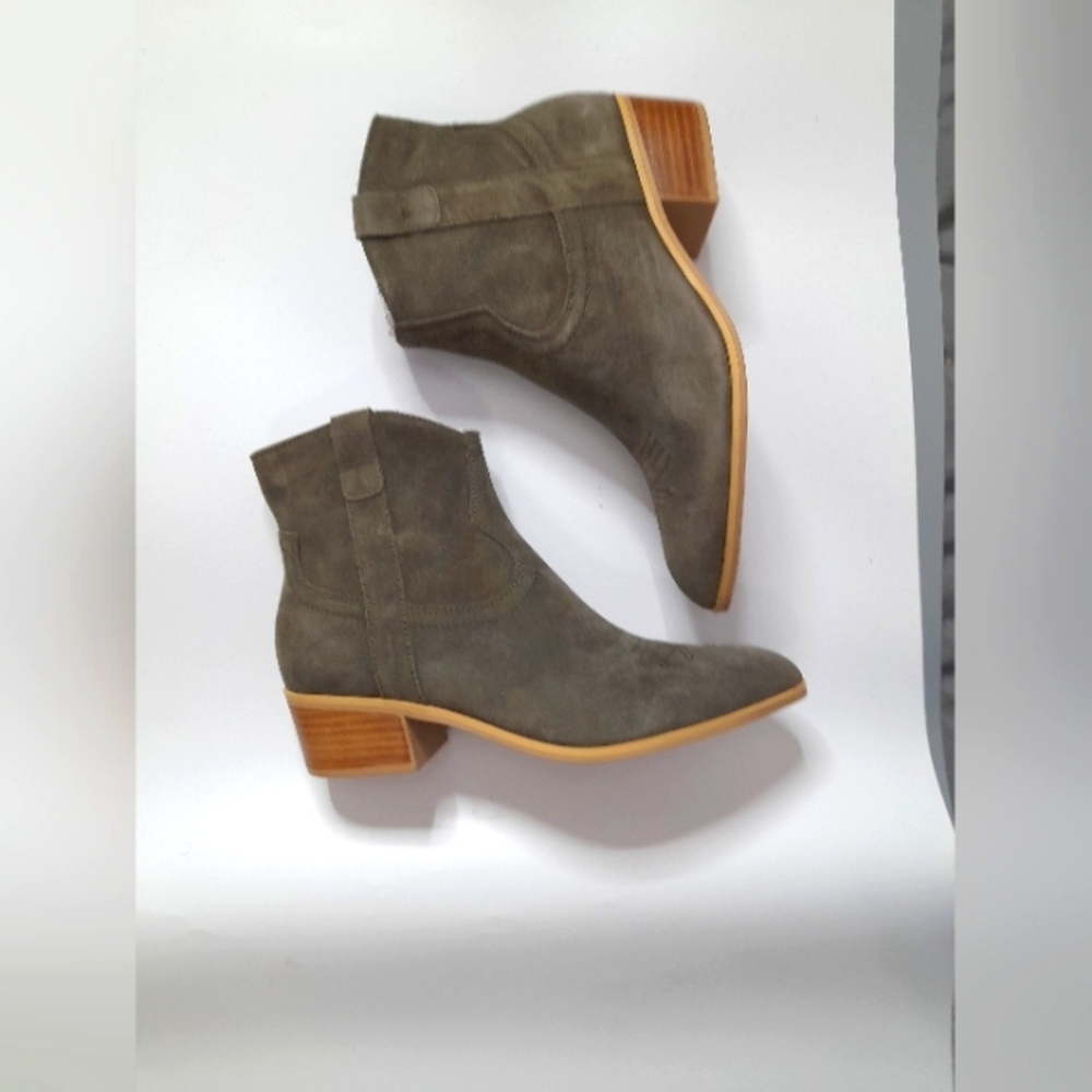 Dolce Vita Amiha Suede Boots Gray 8